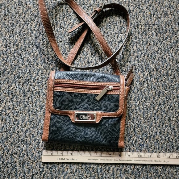 Chaps Ralph Lauren Black and Brown Pebbled Leather Crossbody Bag - Picture 3 of 9